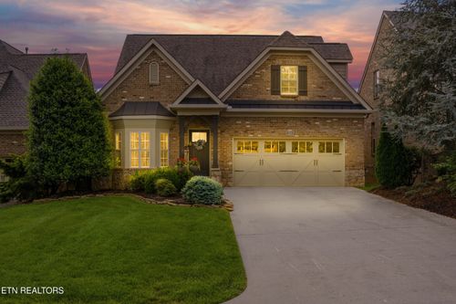 1201 Bishops View Ln, Knoxville, TN, 37932-2673 | Card Image