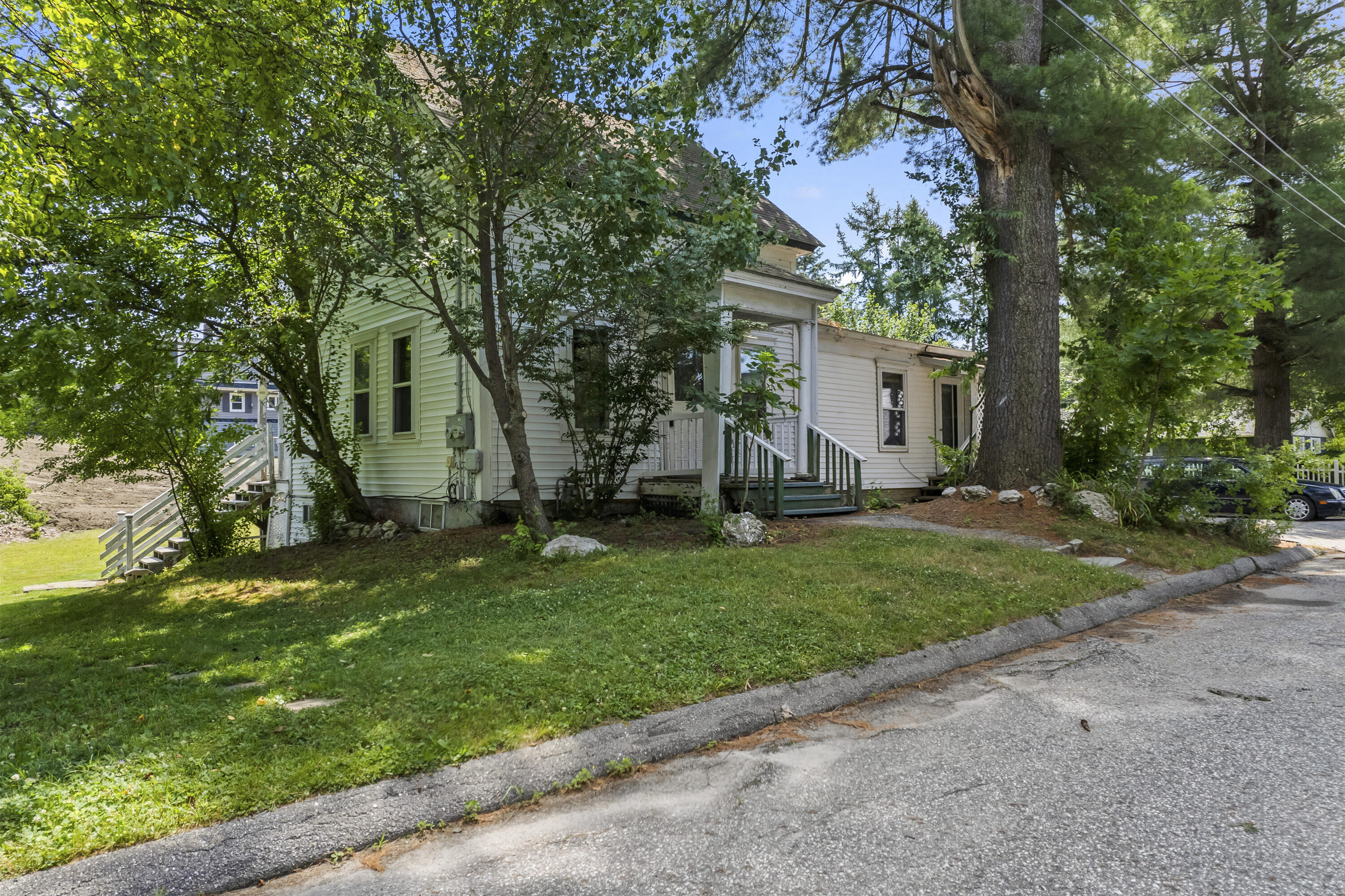 Taft Ave, Auburn, ME 04210