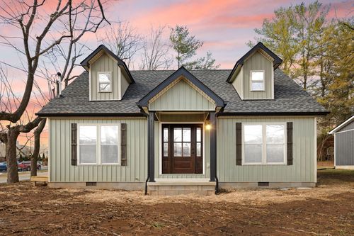 220 Newcomb Ave, Mount Vernon, KY, 40456-2734 | Card Image