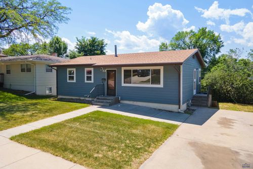 2411 Alamo Dr, RAPID CITY, SD, 57702-5123 | Card Image