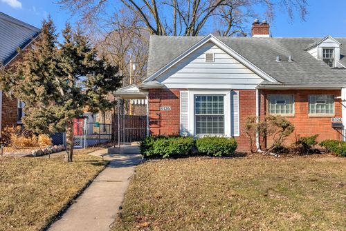 8126 Highland Pl, Munster, IN, 46321-1505 | Card Image