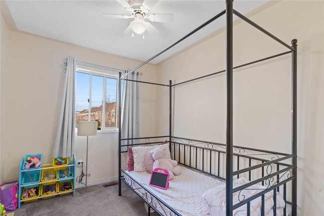 11 Trowell Lane, Condo with 3 bedrooms, 2 bathrooms and 2 parking in Ajax ON | Image 17