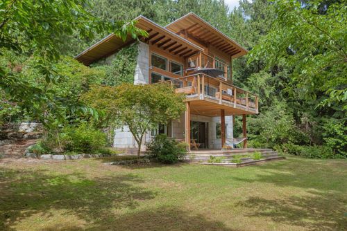 1111 Emery Road, Roberts Creek, BC, V0N2W0 | Card Image