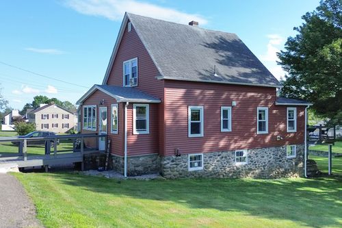 669 Buckingham St, Watertown, CT, 06779-1136 | Card Image