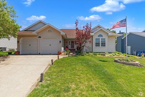 4319 Regency Pl, Davenport, IA, 52806-4859 | Card Image