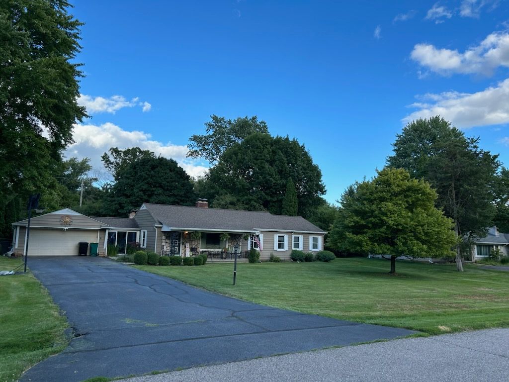 Springfield Dr, Farmington Hills, MI 48334