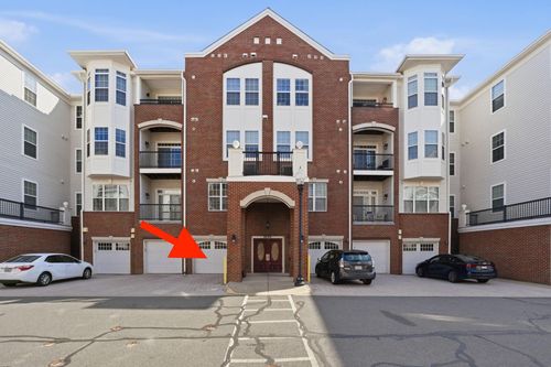 unit-404-9200 Charleston Dr, MANASSAS, VA, 20110-2834 | Card Image