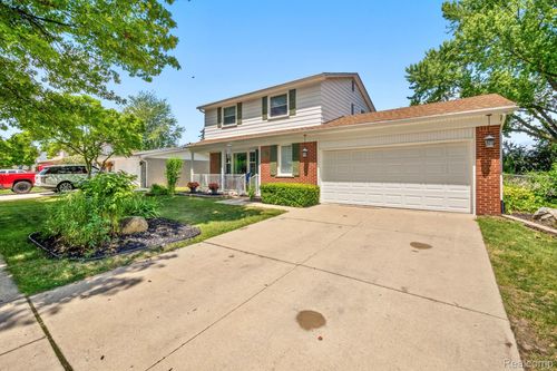 16272 Woodland St, Woodhaven, MI, 48183-1625 | Card Image
