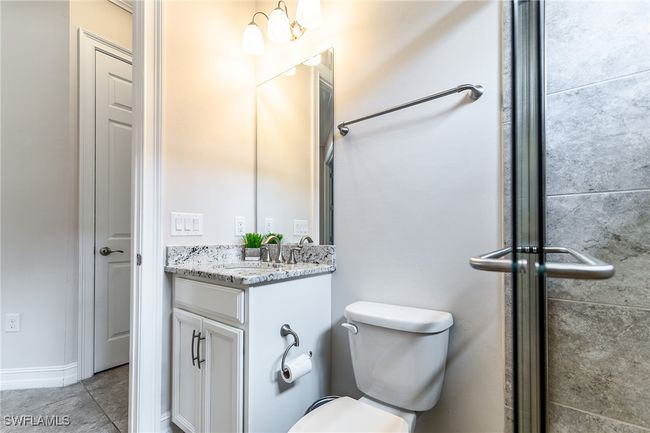 Bathroom 3 | Image 29
