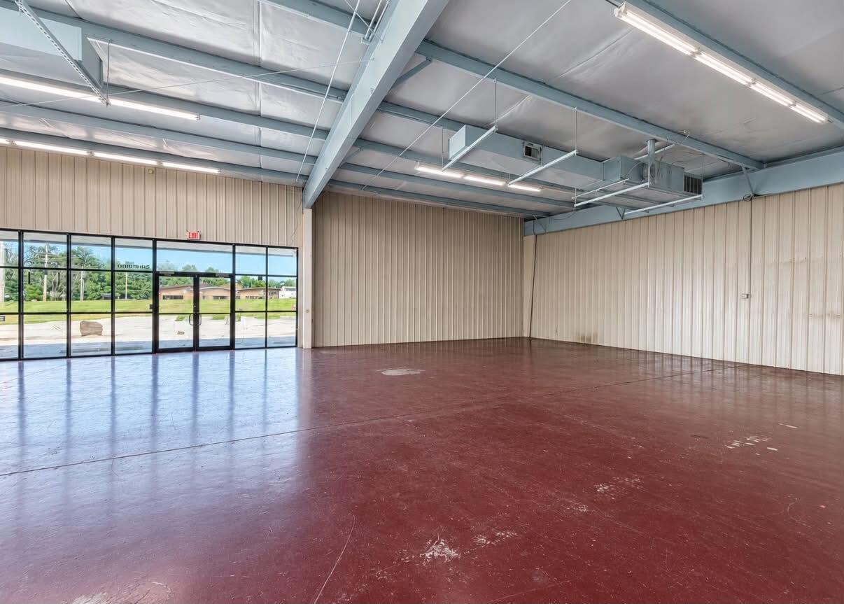 Commercial Sale in Grove