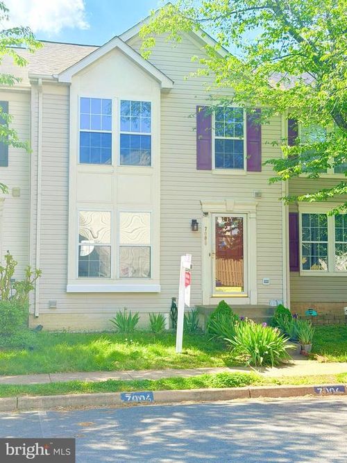 7006 Rogue Forest Ln, GAINESVILLE, VA, 20155-1624 | Card Image