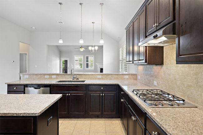 110 N Sage Holw, House other with 3 bedrooms, 2 bathrooms and 5 parking in Dripping Springs TX | Image 11