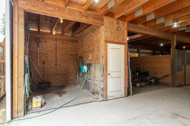 washing area for horses, hot water is there.. | Image 58