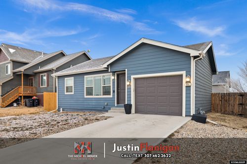 4798 Pontiac, Mills, WY, 82604 | Card Image