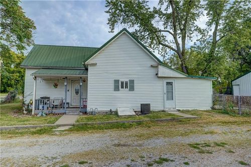 623 Parnell St, Richmond, MO, 64085-2028 | Card Image
