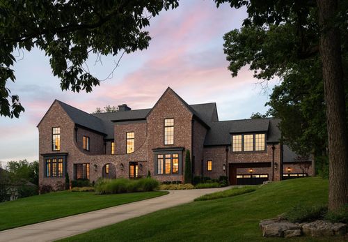 4520 Shys Hill Rd, Nashville, TN, 37215-3916 | Card Image