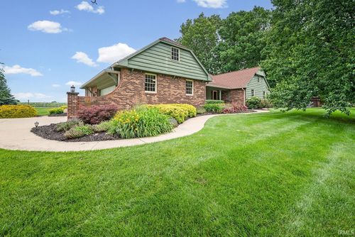 329 N Manor Drive, Williamsport, IN, 47993-1010 | Card Image