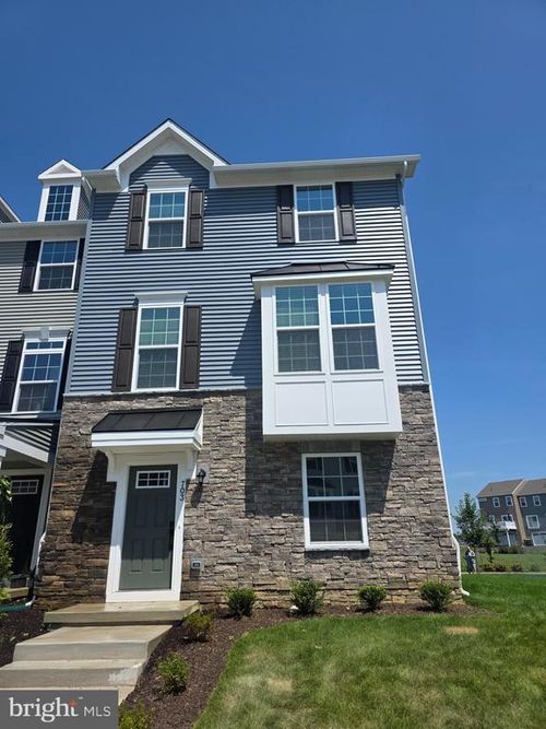 703 Kalmar Ln, MIDDLETOWN, DE, 19709-0037 | Card Image
