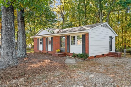 1704 Cedrow Dr, High Point, NC, 27260-4259 | Card Image