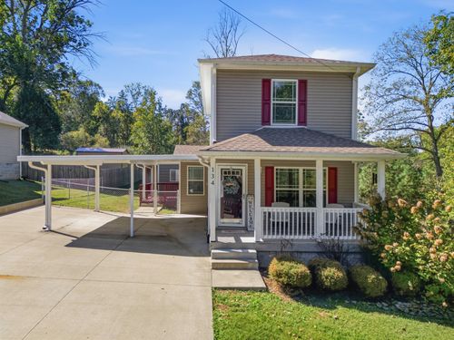 134 Maple Dr, Ashland City, TN, 37015-1938 | Card Image