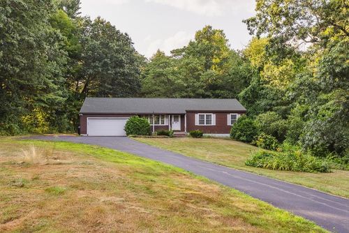 8 Gowing Rd, Hudson, NH, 03051-5109 | Card Image