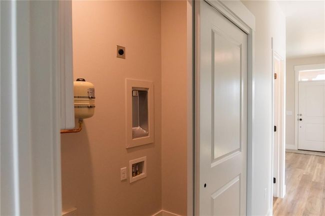 1892 St Peter Ln, House other with 3 bedrooms, 2 bathrooms and null parking in Billings MT | Image 14