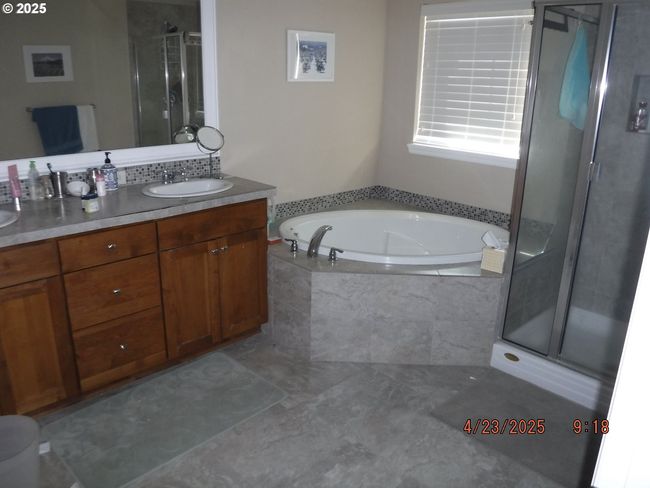 15117 Se Shale Dr, House other with 5 bedrooms, 3 bathrooms and 2 parking in Damascus OR | Image 11