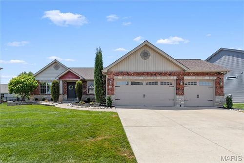 116 Central Park Ave, Wentzville, MO, 63385-7272 | Card Image