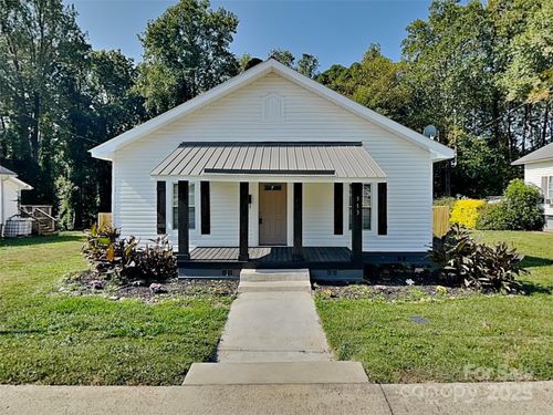 313 Bruce Ave, Mooresville, NC, 28115-3404 | Card Image