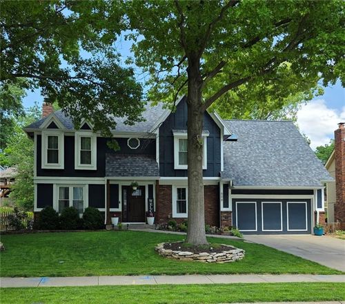 608 Butternut Ln, Liberty, MO, 64068-8429 | Card Image