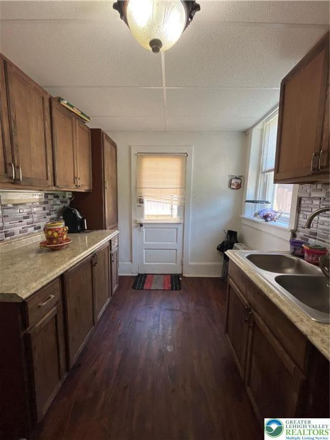 1 - 268 E Walnut St, Condo with 2 bedrooms, 1 bathrooms and null parking in Allentown PA | Image 4