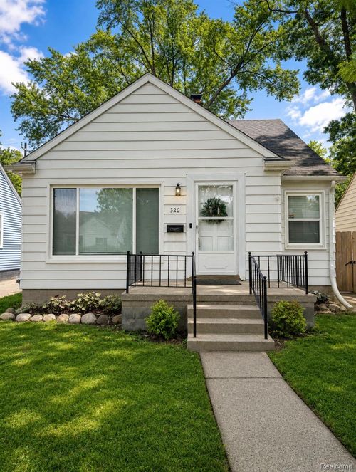 320 Flowerdale St, Ferndale, MI, 48220-1874 | Card Image