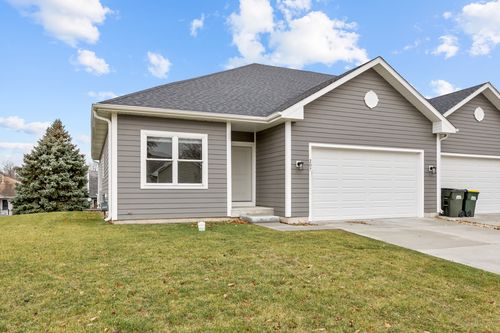 207 Julie Ln, Hampshire, IL, 60140-8393 | Card Image