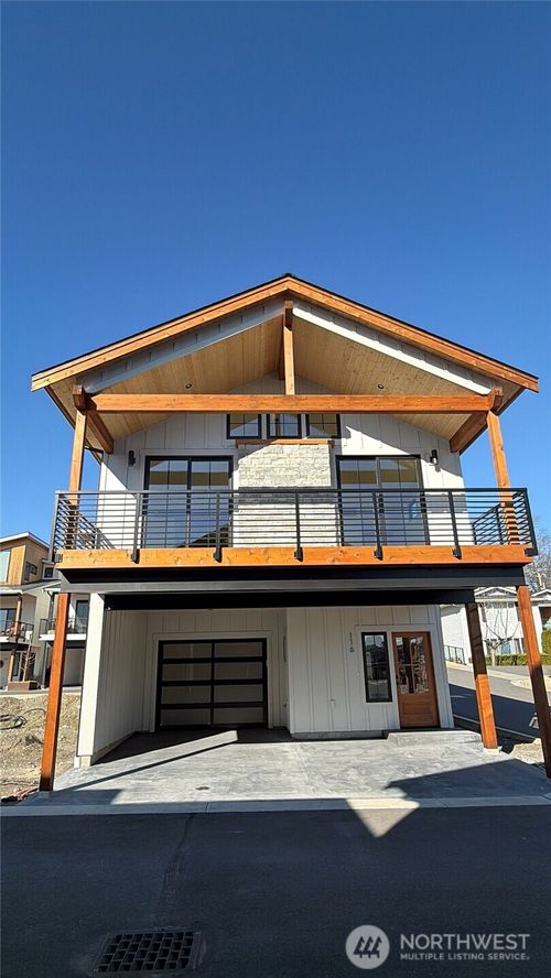 116 Riverwalk Dr, Lynden, WA, 98264-1402 | Card Image