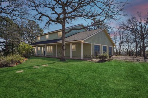 407 Country Ln, Mcdade, TX, 78650-5067 | Card Image