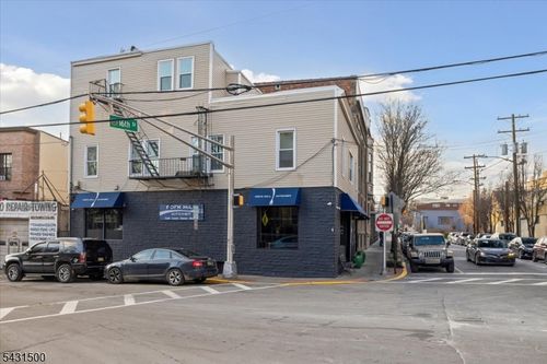 201 16th St, Union City, NJ, 07087-7001 | Card Image