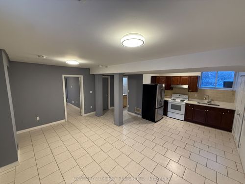 134 Thickson Rd N, Whitby, ON, L1N3R2 | Card Image