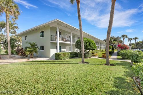 466-466 12th Ave S, Naples, FL, 34102-8020 | Card Image