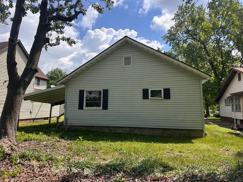 204 S 10th St, Herrin, IL, 62948-3652 | Card Image