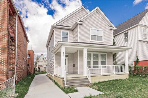 2240 E 97th St, Cleveland, OH, 44106-3556 | Card Image