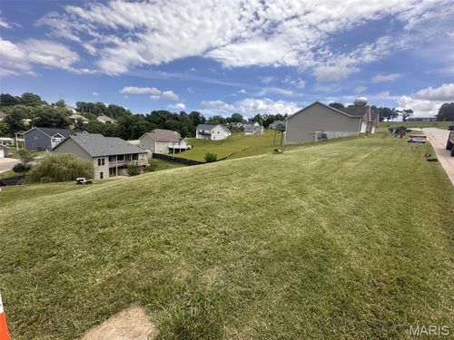 706 Sawyer Ter, New Haven, MO, 63068-1055 | Card Image