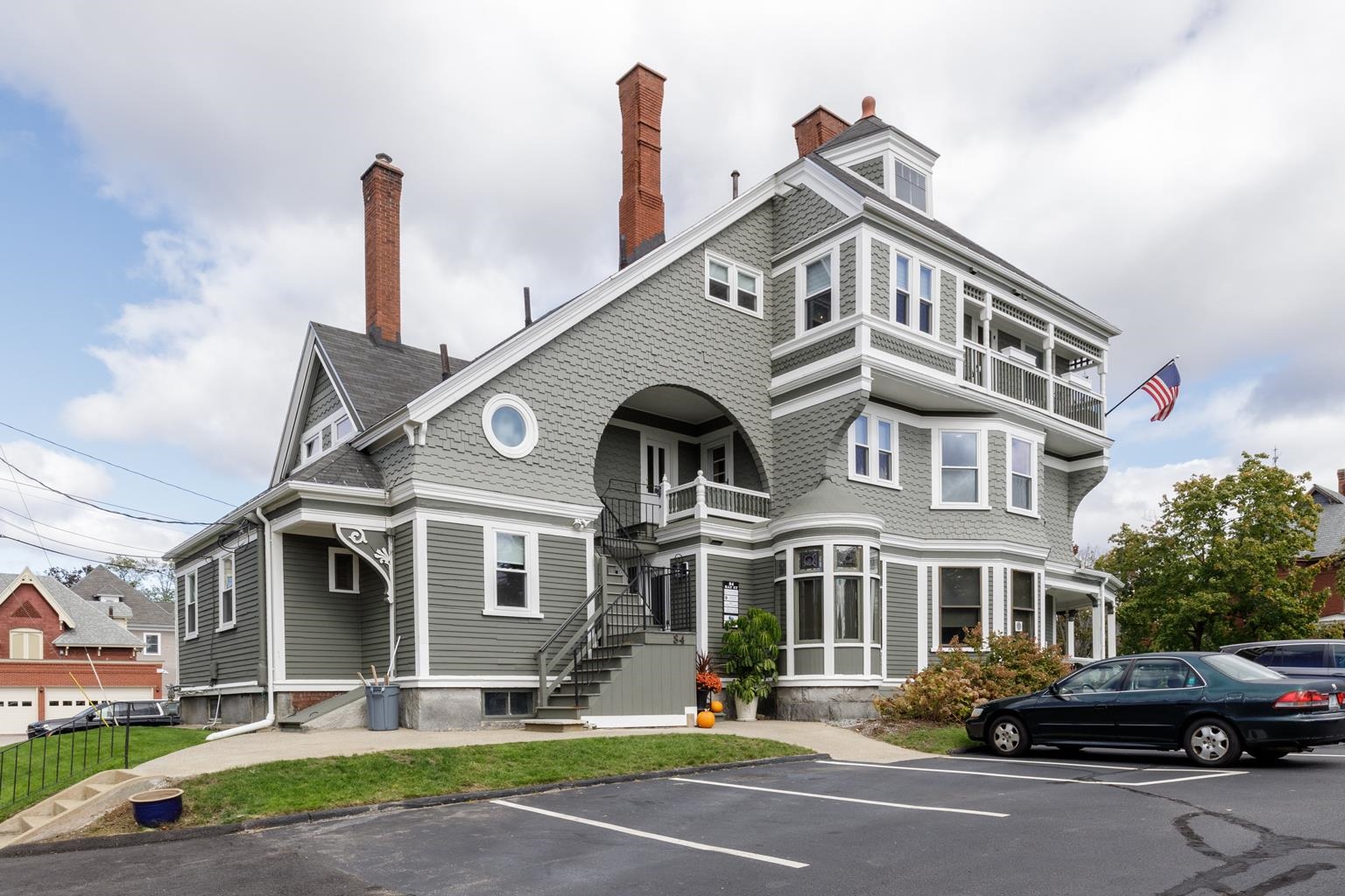 2 84 Bay Street, For Rent in Manchester Zoocasa