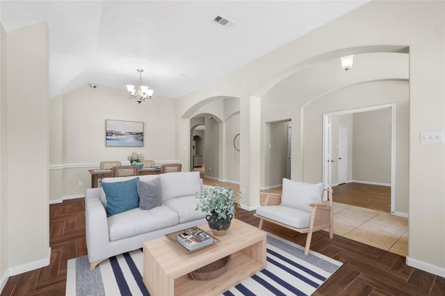 22022 Bridgestone Hawk Ct, House other with 3 bedrooms, 2 bathrooms and 2 parking in Spring TX | Image 5