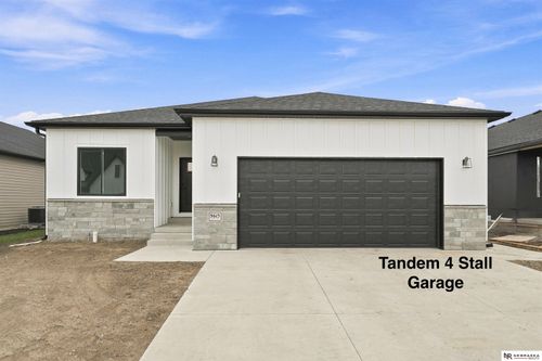 9615 S 87th St, Lincoln, NE, 68526 | Card Image