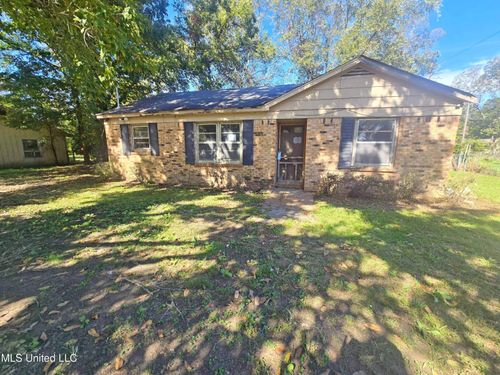 105 Sweethome Rd, Belzoni, MS, 39038-9324 | Card Image
