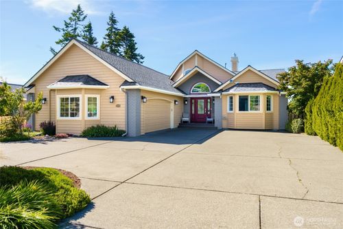 4211 Glasgow Way, Anacortes, WA, 98221-1110 | Card Image