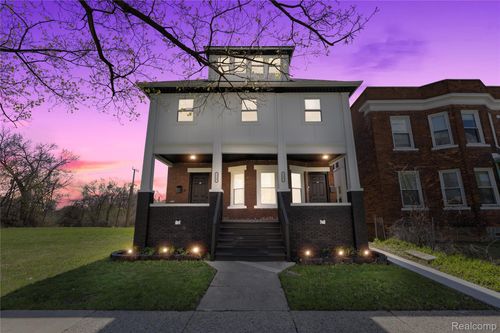 512 Westminster St, Detroit, MI, 48202-1632 | Card Image