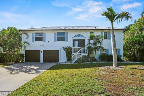 1570 Avion Pl, NAPLES, FL, 34104-3440 | Card Image