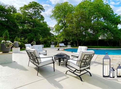 6802 Bert Ln, Dallas, TX, 75240-3523 | Card Image