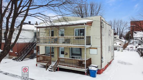 107 Rue Mclaren, Salaberry de Valleyfield, QC, J6T5A1 | Card Image